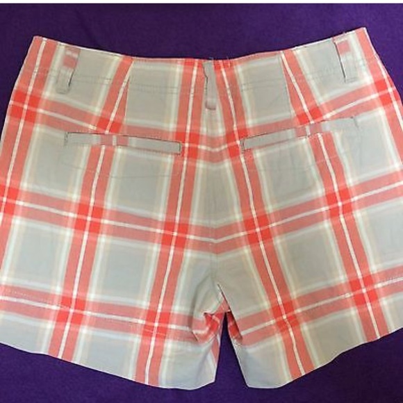 4/$25 Sale Old Navy Favorite Khakis Perfect Shorts - Picture 3 of 8